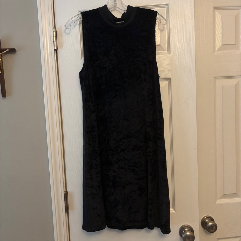 Michael Stars Women's Black Vali Velvet Mock Neck Shift Dress | Medium